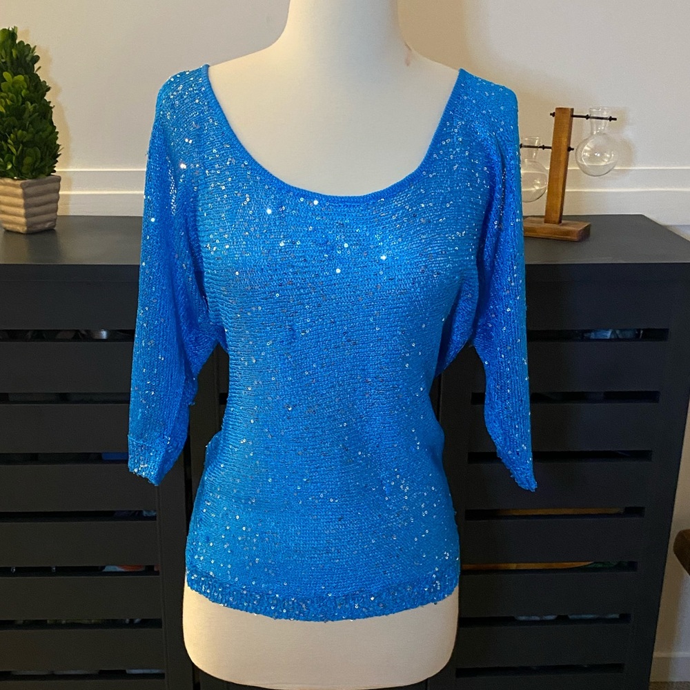 Bebe cutout shoulder sequin knit top blue XS - Picture 2 of 6